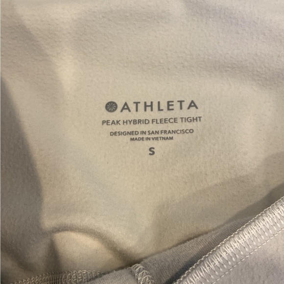 ❌SOLD❌ Athleta Peak Hybrid Fleece tight - Picture 5 of 11